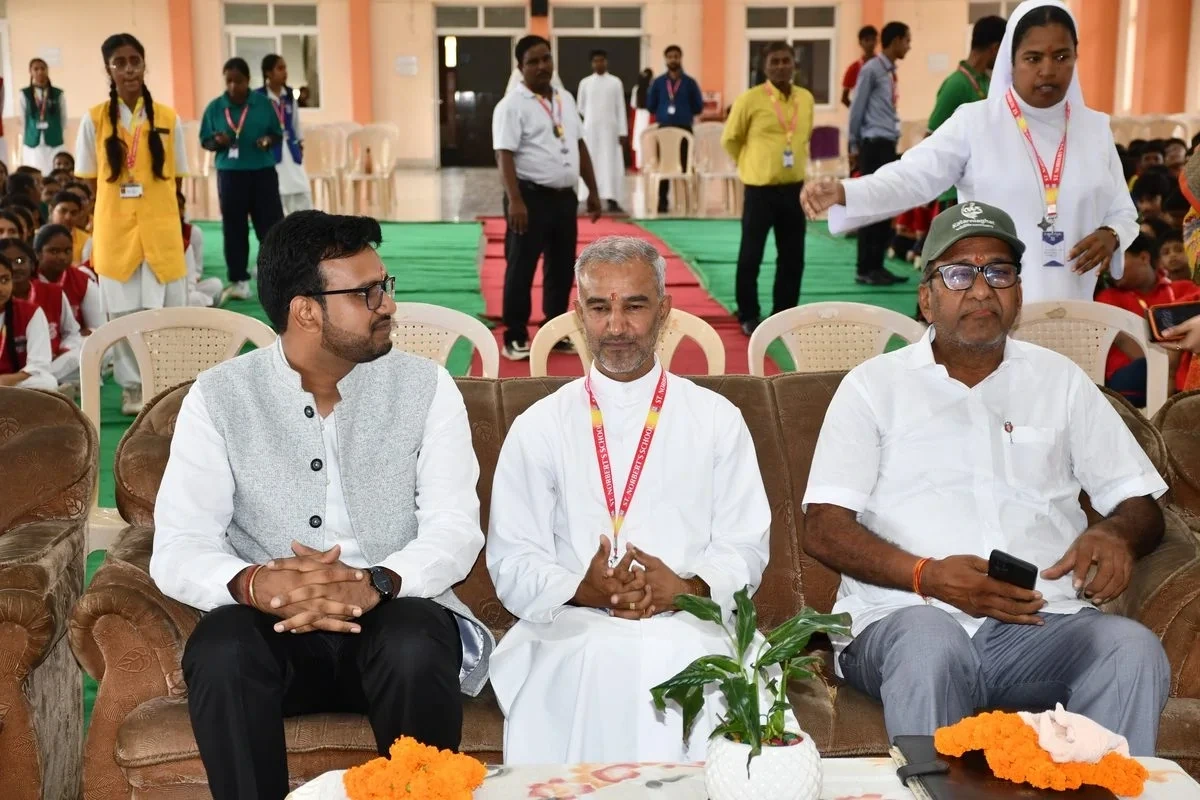 School Celebrations - Photo 6